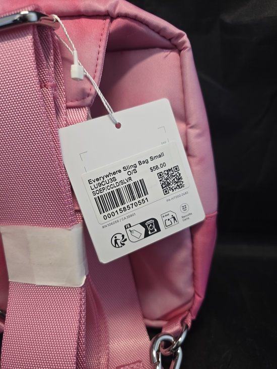 New Lululemon Everywhere Sling Bag Small 2L Colour Smoothie Print Strawberry main image 4